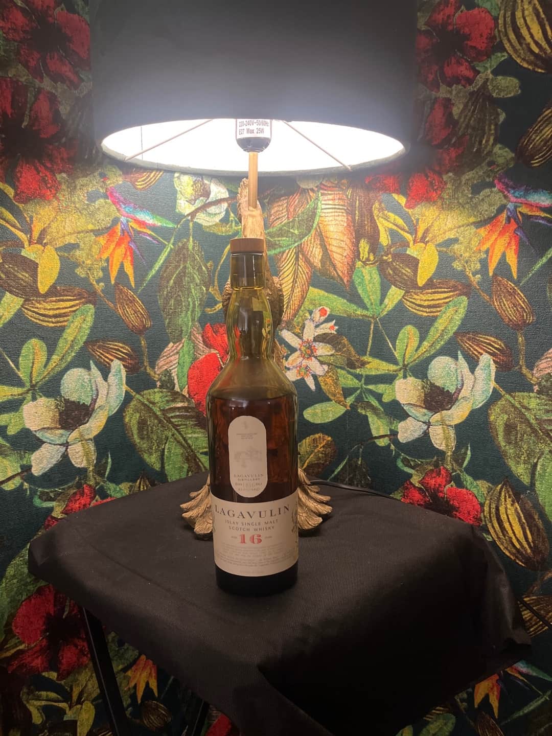 LAGAVULIN 16